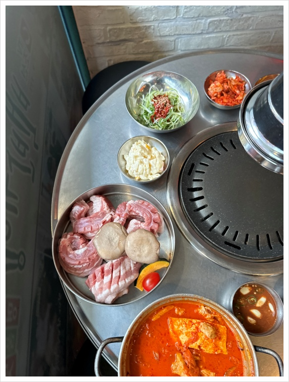 삼겹창고 이미지