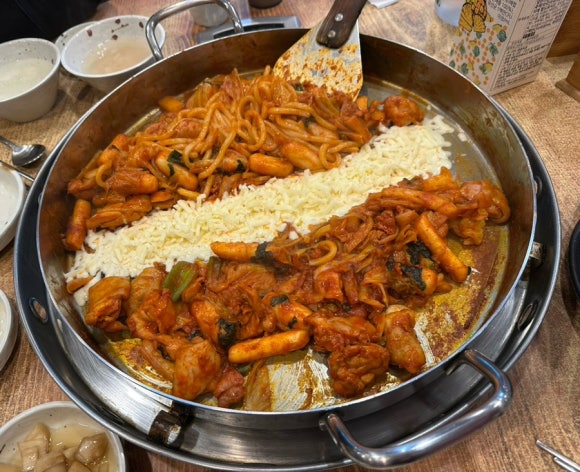 춘천7.9닭갈비 이미지