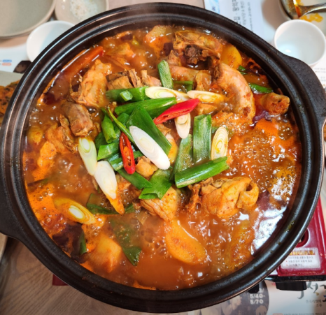 큰집가정식백반 이미지