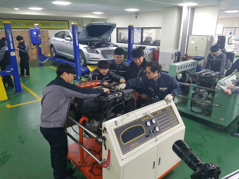 기계자동차정비 이미지