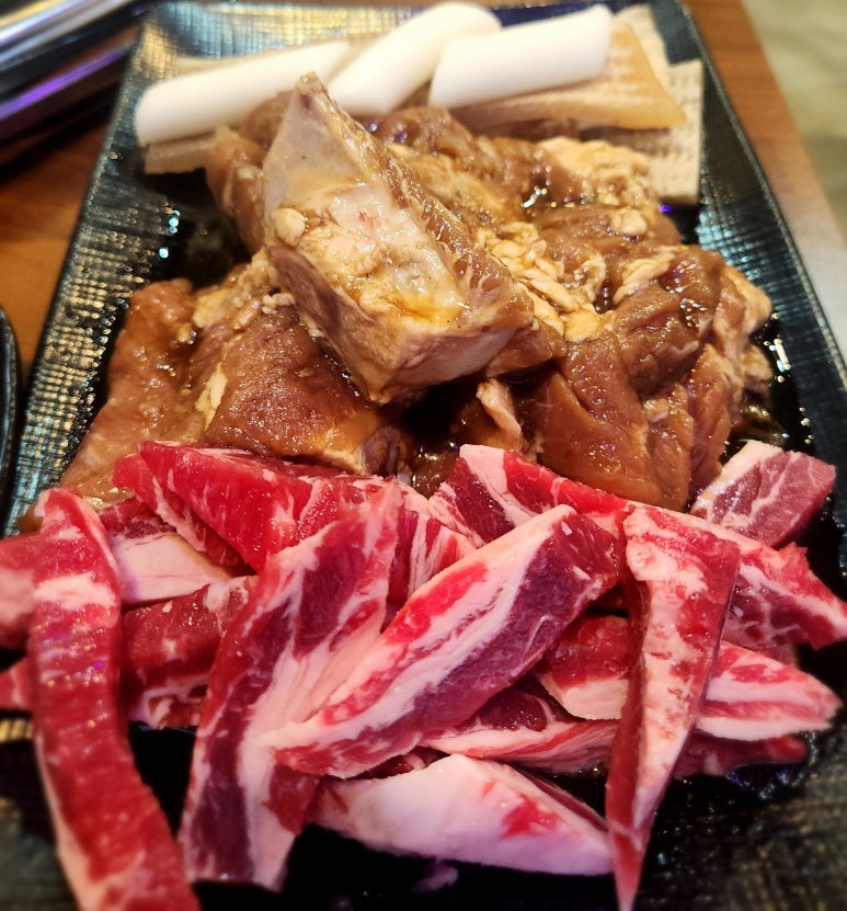유천참숯불돼지갈비 이미지