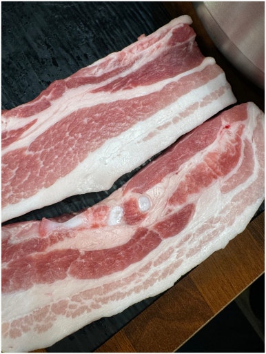 배불뚝이네솥단지삼겹살 이미지
