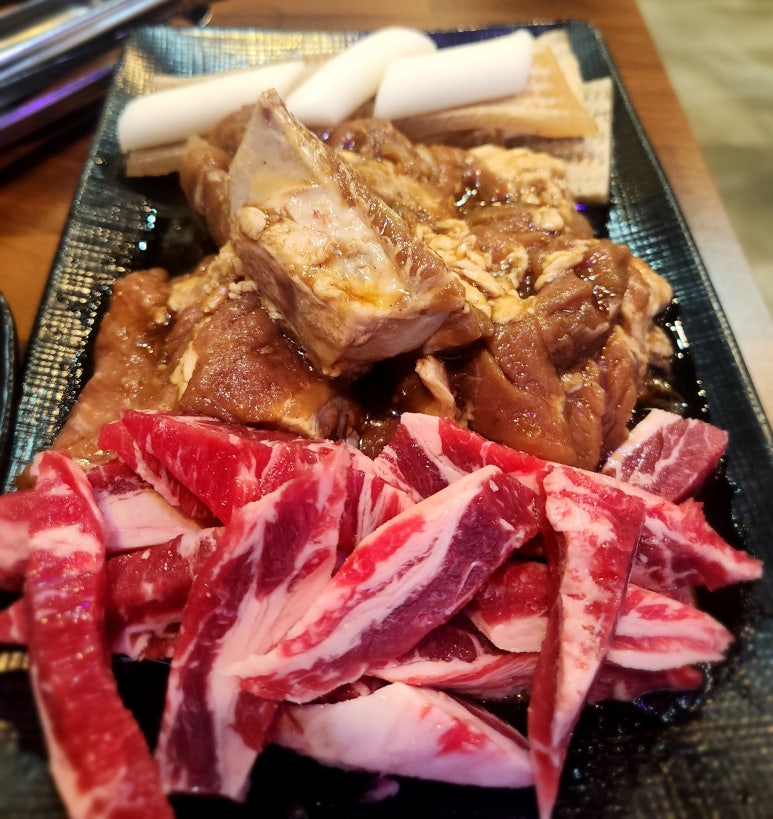 유천참숯불돼지갈비 이미지