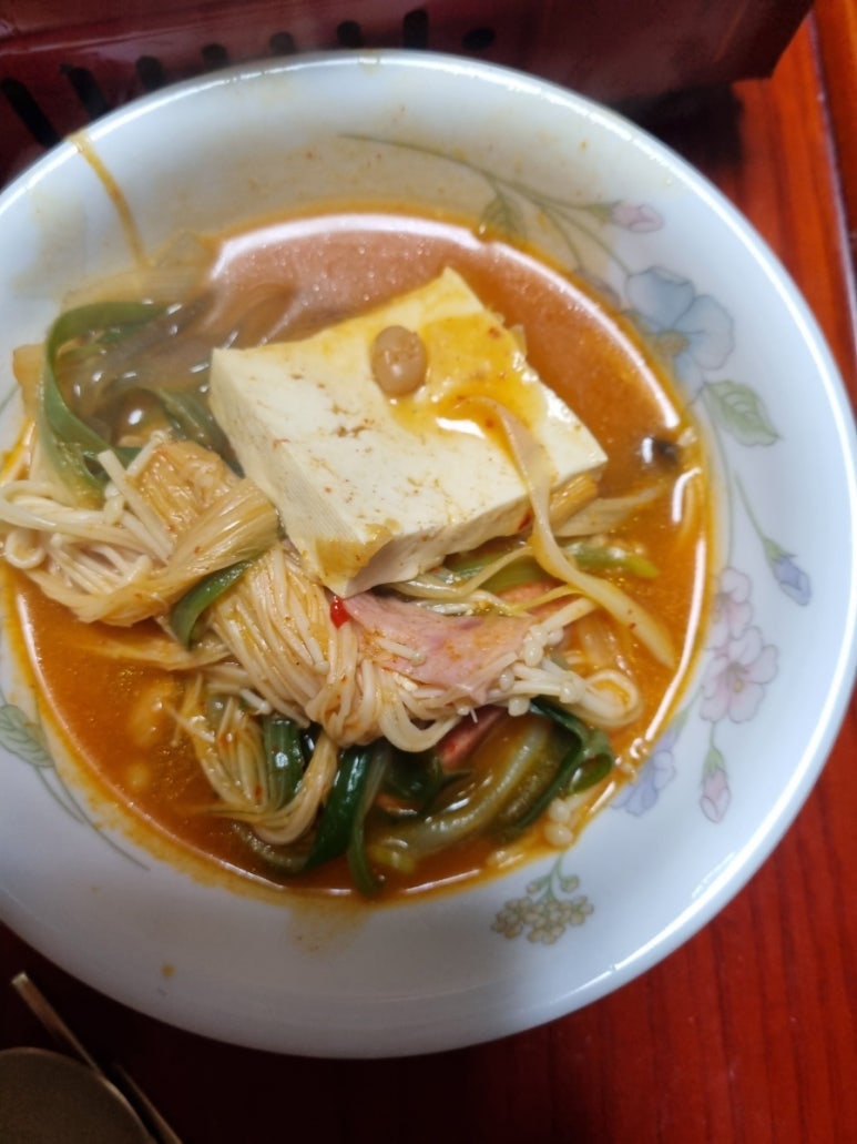 땅스부대찌게 이미지