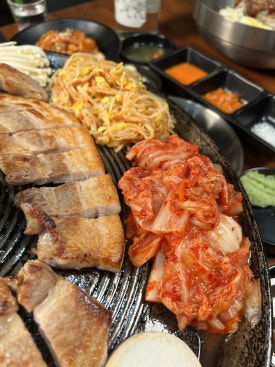 배불뚝이네 솥단지 삼겹살 이미지