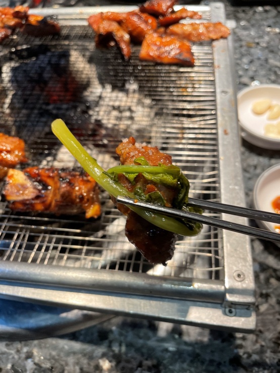 직접구워주는갈비 이미지