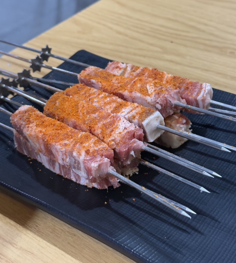 매화 램 양꼬치 이미지