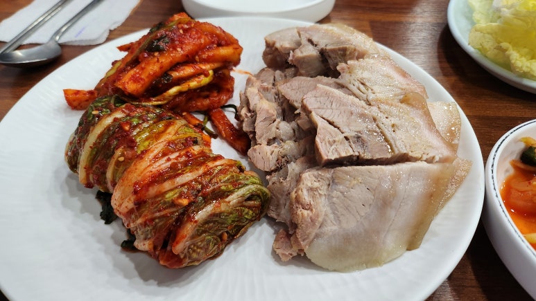 민속칼국수 이미지