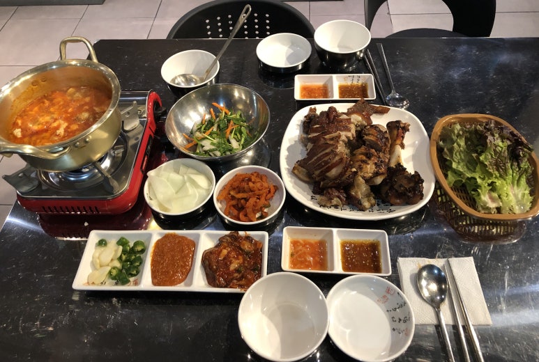화덕에구운쑈유족발 이미지