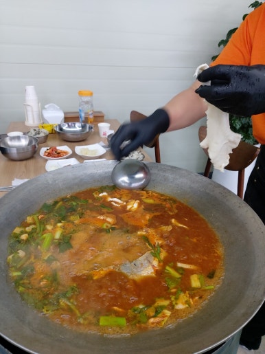 솥뚜껑매운탕 신정호 이미지