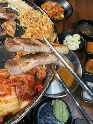 배불뚝이네 솥단지 삼겹살 이미지