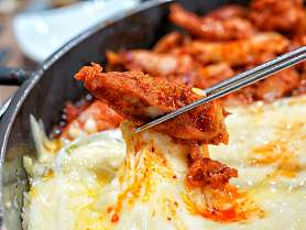 고수닭갈비 이미지