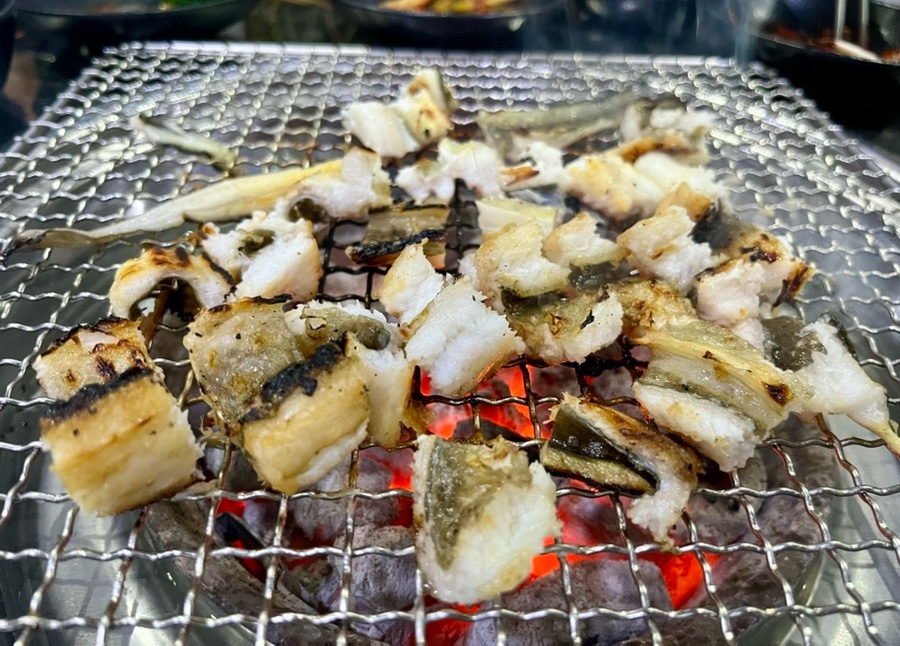 덕이네서장어굽자 이미지
