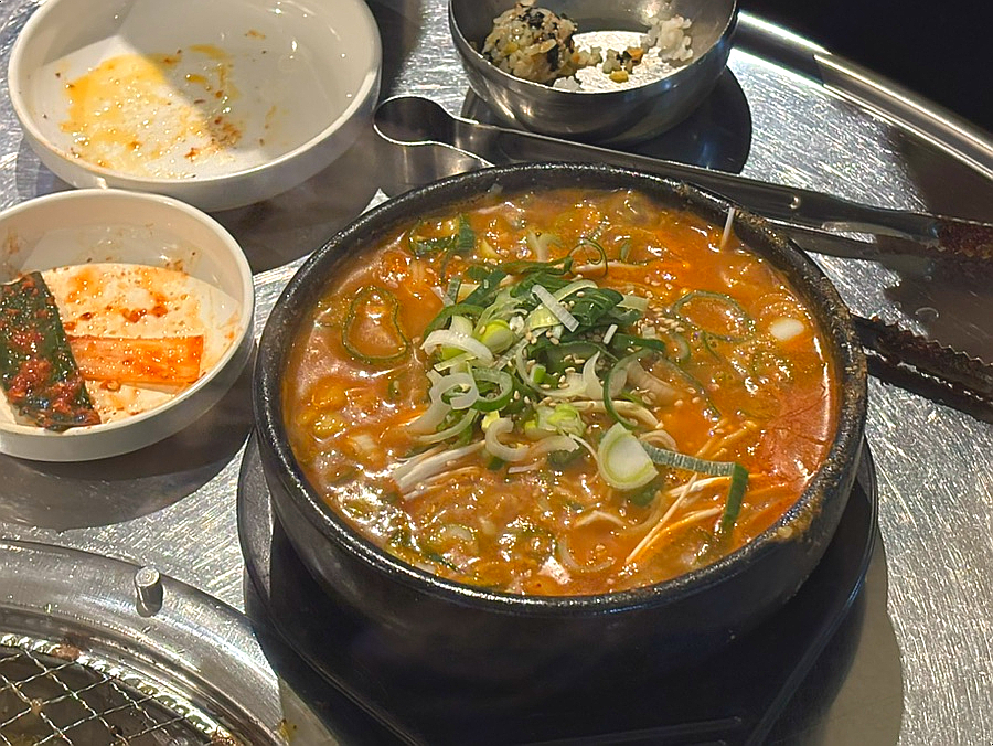 평화 숯불 쭈꾸미 이미지