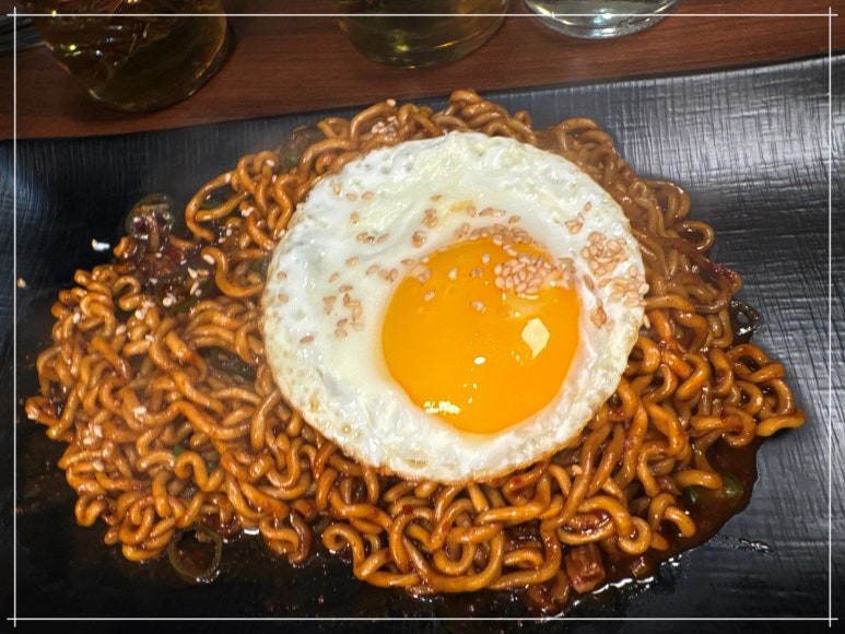 배불뚝이네 솥단지 삼겹살 이미지