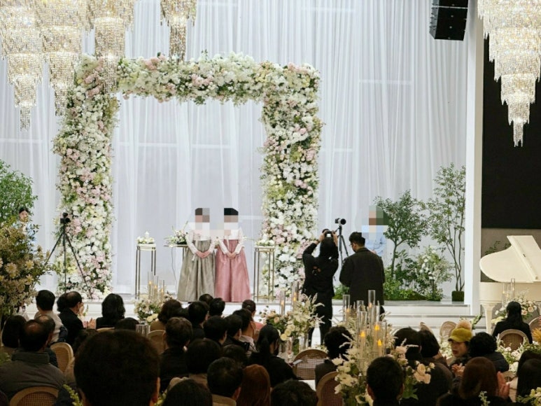 인더포레 이미지