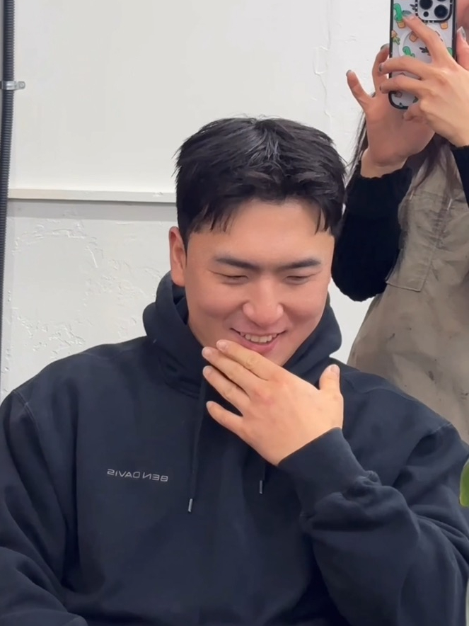남자 미용실 이미지