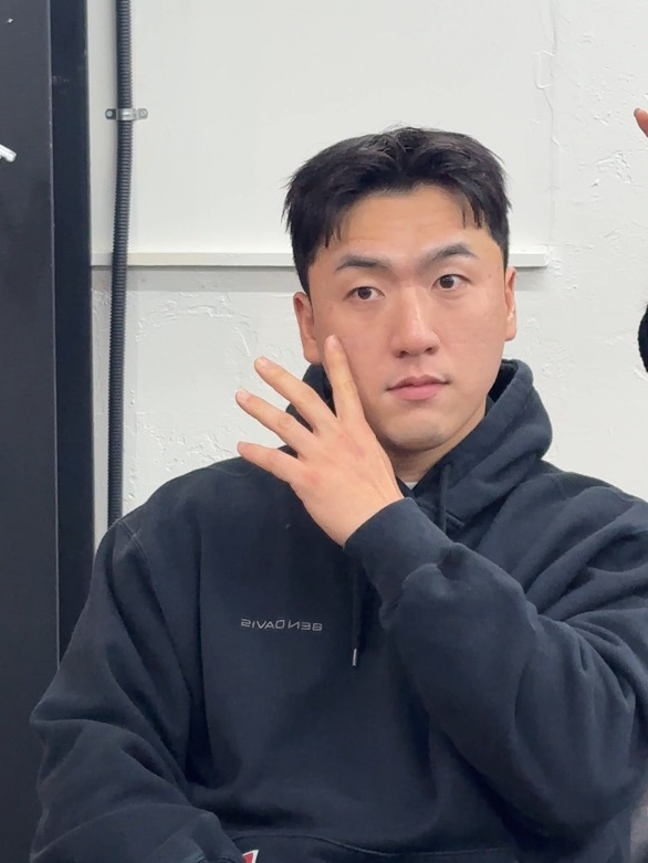 남자 미용실 이미지