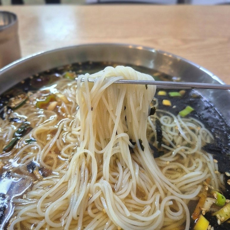 홍두깨갈국수 이미지