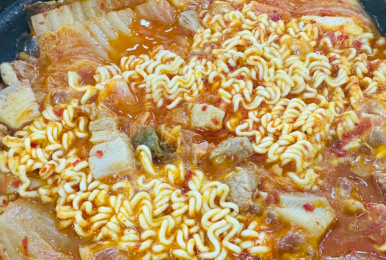 생고기김치찌개 이미지