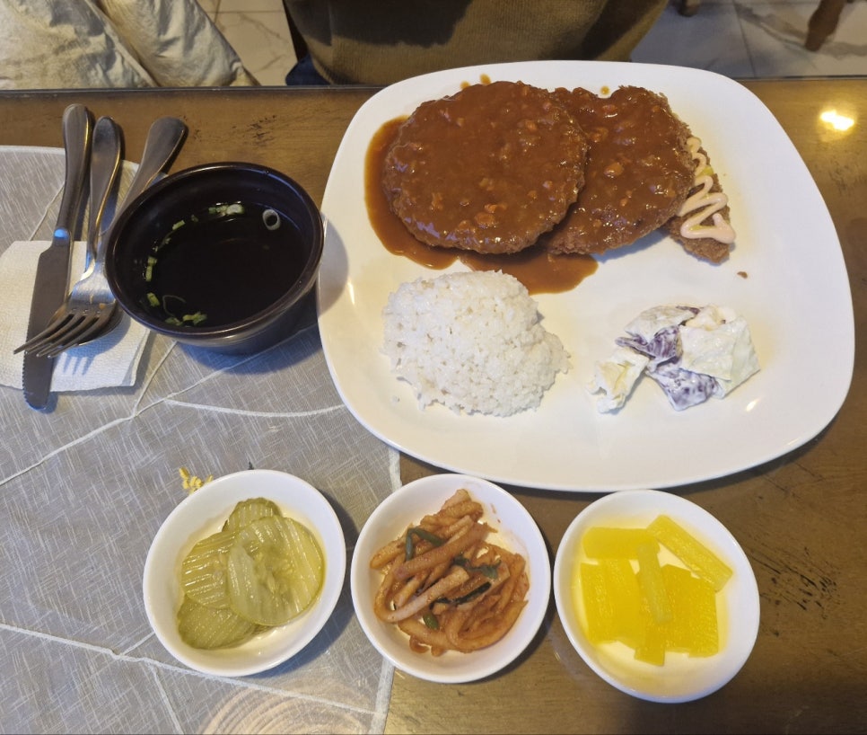 배터지는생돈까스 이미지