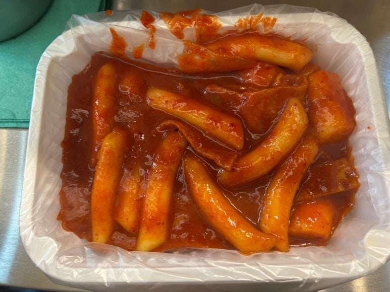 펭귄떡볶이 이미지