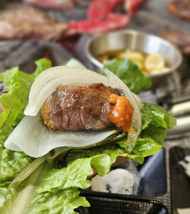웃는소참숯화로구이 이미지
