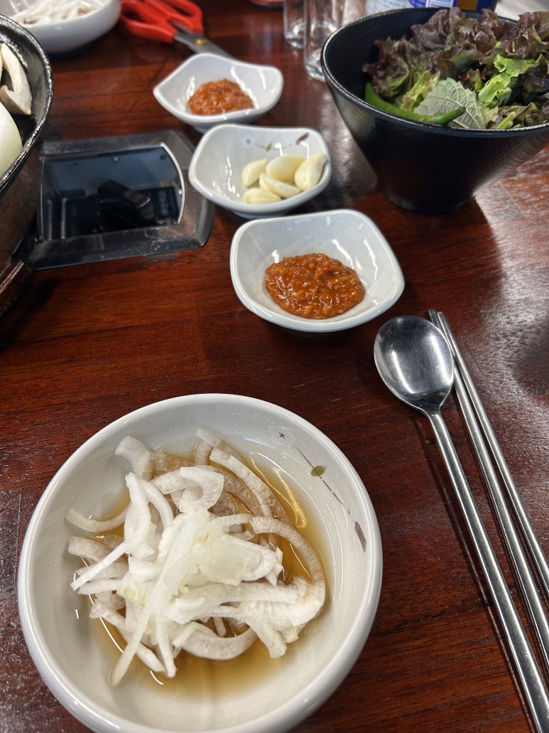 정가솥뚜껑삼겹살 이미지
