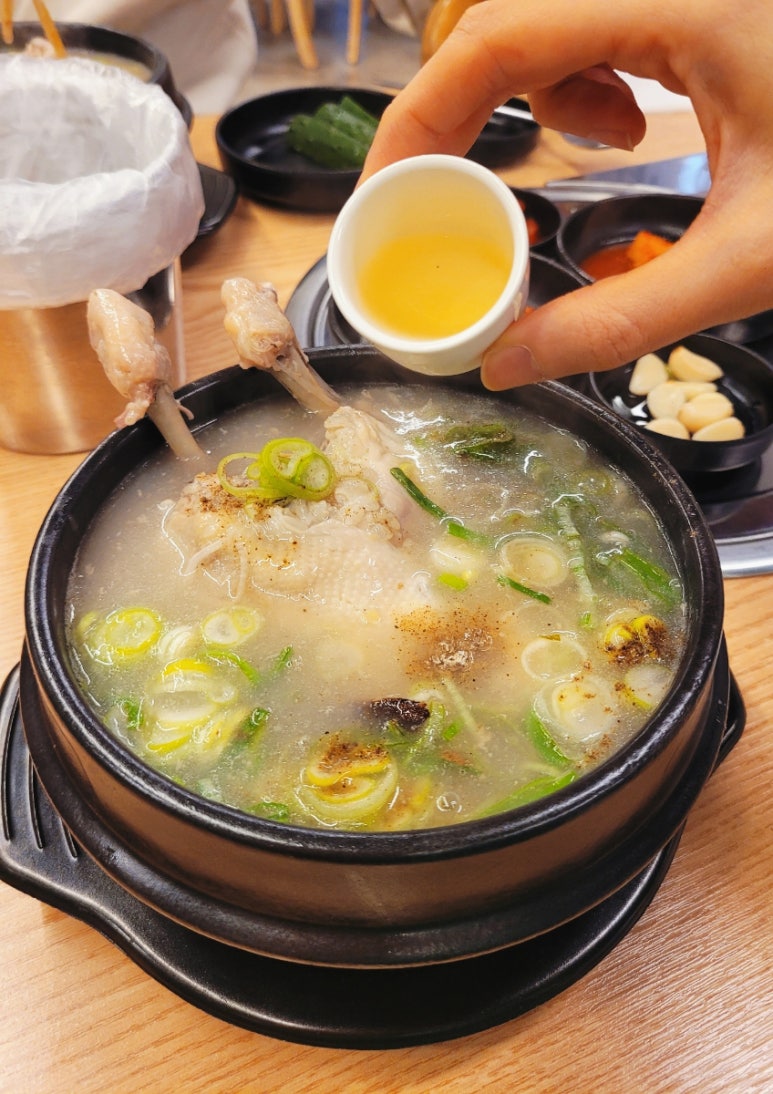 풍년한방삼계탕옻오리 이미지