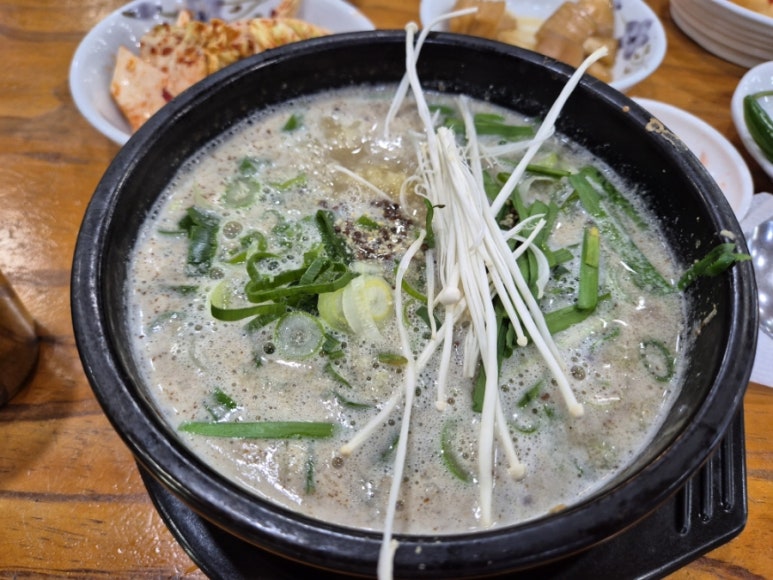신돈값하는 국밥집 이미지