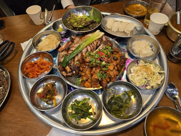 완미족발 이미지