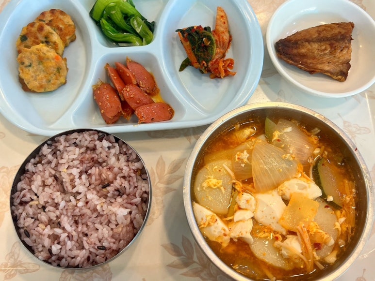 만나가정식백반 이미지