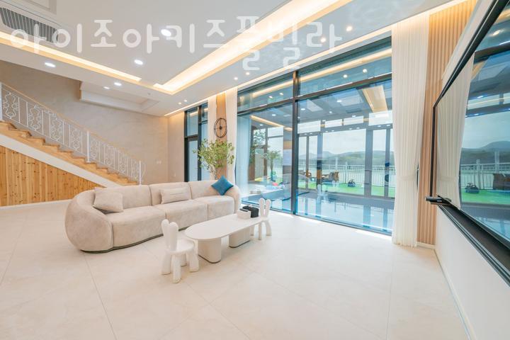 아이조아키즈풀빌라 이미지