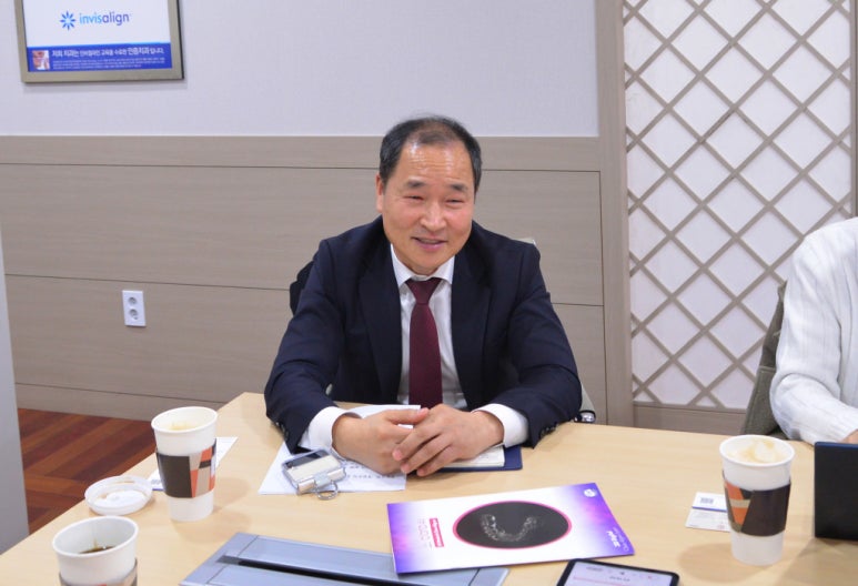 이-테크 이미지