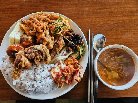 깐부치킨충정로역점 이미지