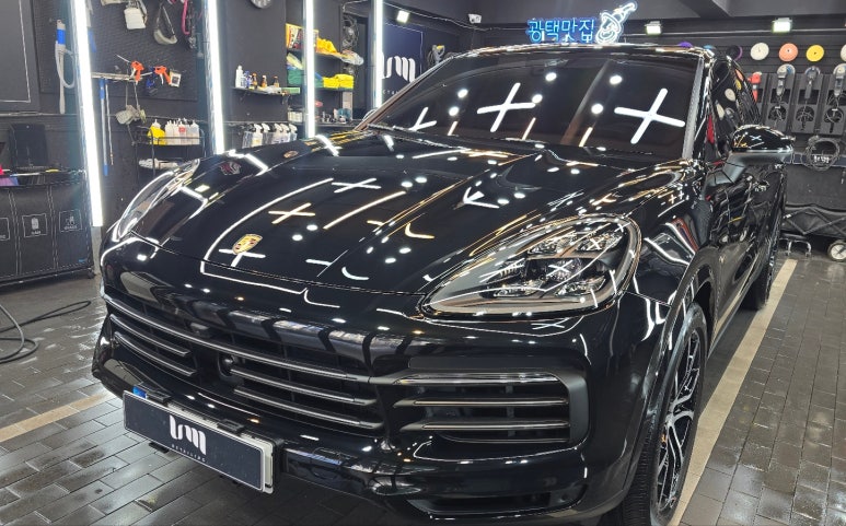 유카디테일링블랙점 이미지