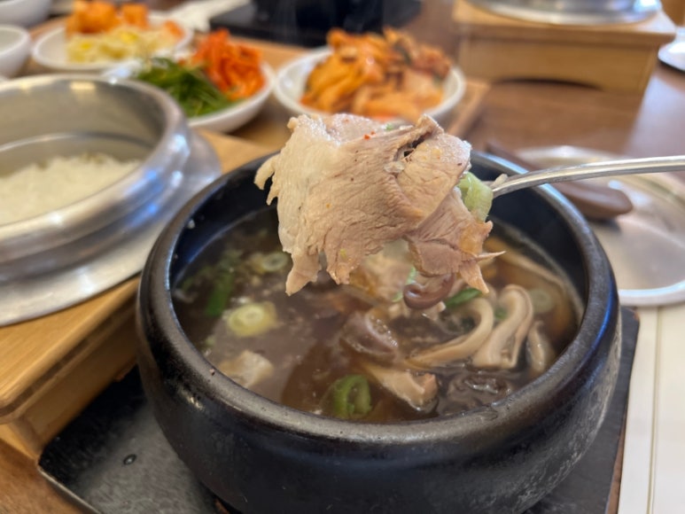 형제돼지 이미지