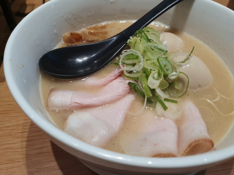 라멘호토리 이미지