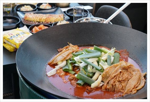 통큰 솥뚜껑 닭볶음탕 구월점 이미지