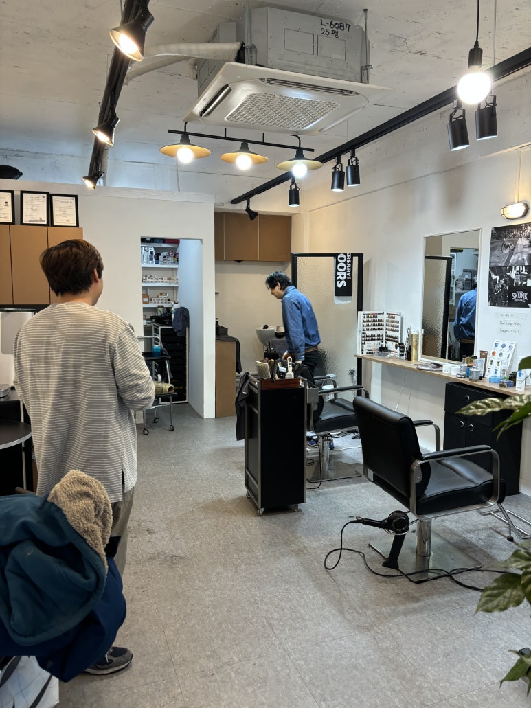 맨즈라운지 이미지