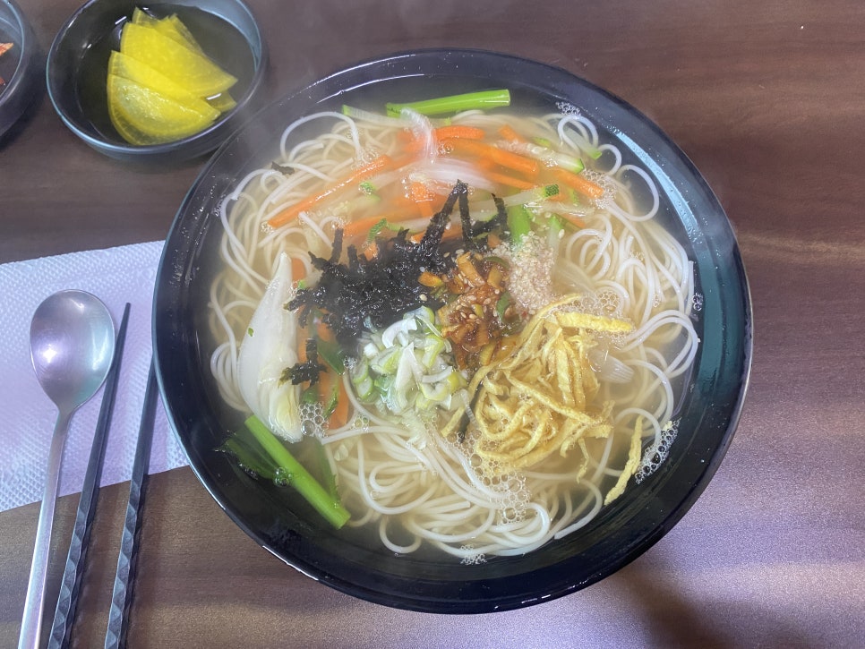 기차놓친가락국수 이미지