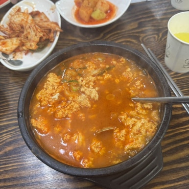 오대감보쌈칼국수 이미지