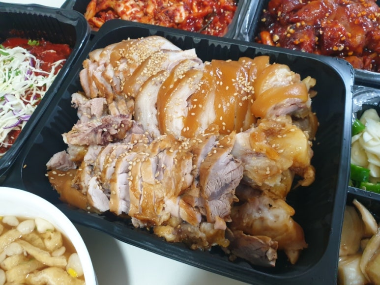 철수네왕족발 이미지