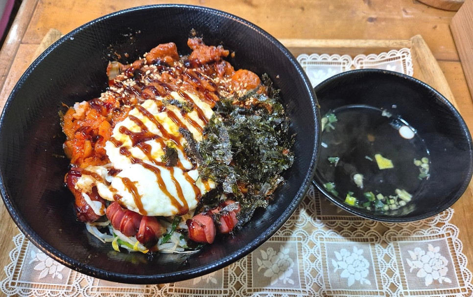 와우컵밥 이미지