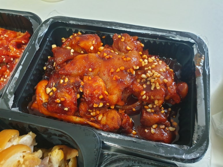 철수네왕족발 이미지