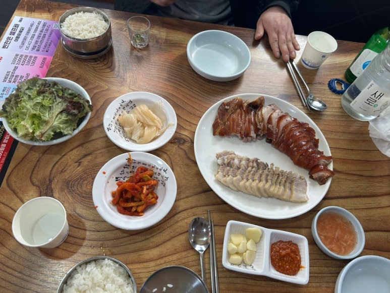 우현족발 이미지