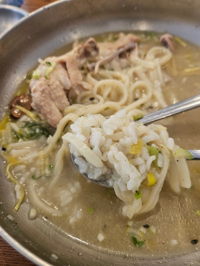 약전닭칼국수 이미지