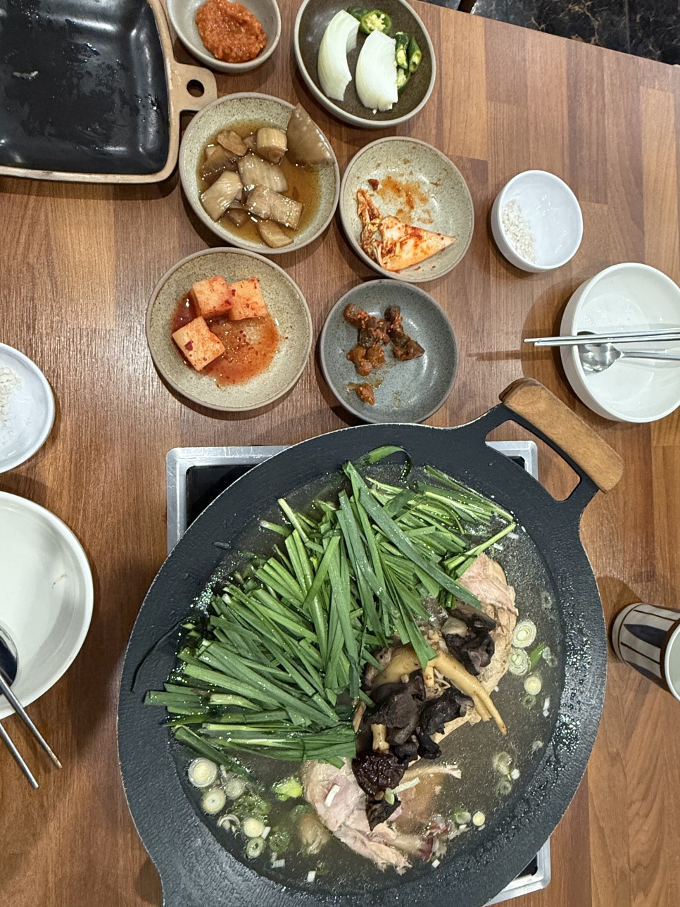 토담능이백숙 이미지