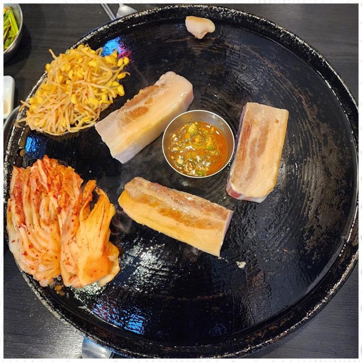선사솥뚜껑삼겹살 이미지