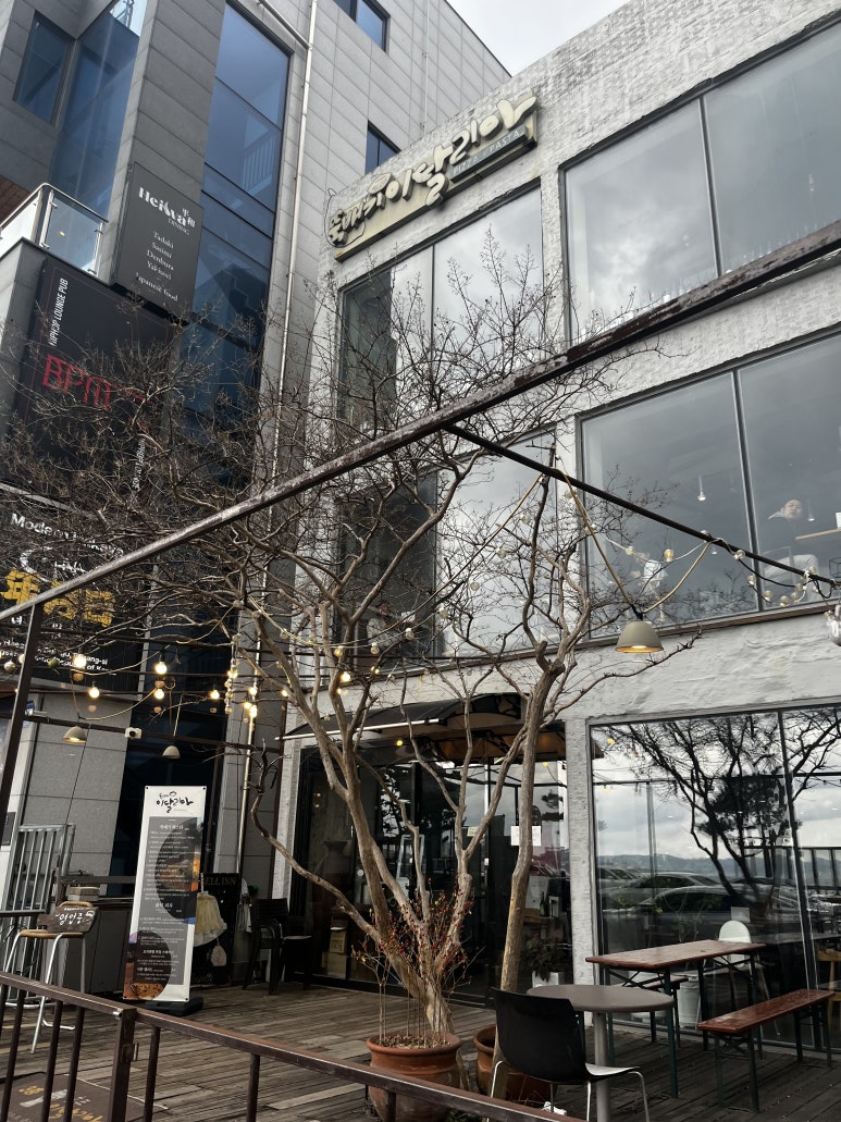 돌핀스모텔 이미지